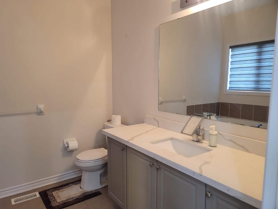 Private Entire Home Beaverton Near Lake House in Kawartha Lakes