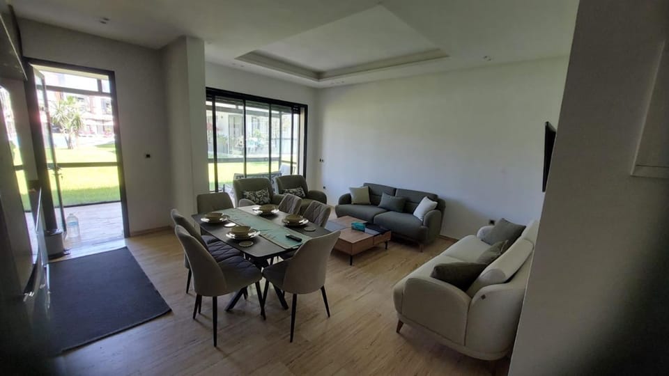 Appartement privée dans un domaine résidentiel sécurisé avec Piscine, Sports & Plage House in Casablanca-Settat