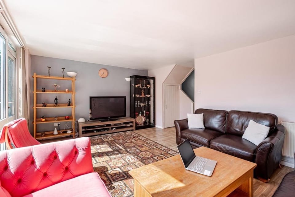 Communal lounge/ TV room, Living room