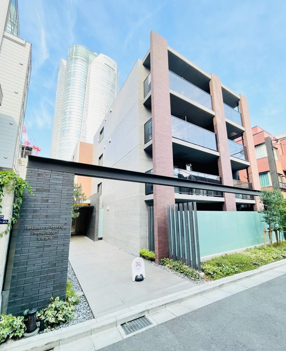 Property building, Day