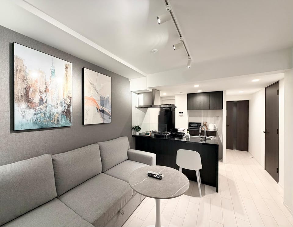 Living room, Seating area, Dining area, stove