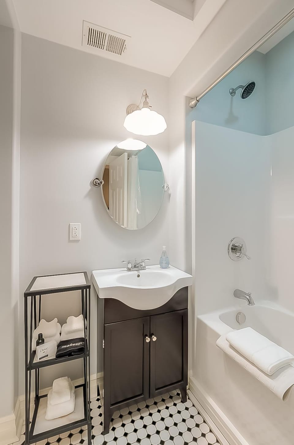 Trace Guest Suites Hotel in Frankfort