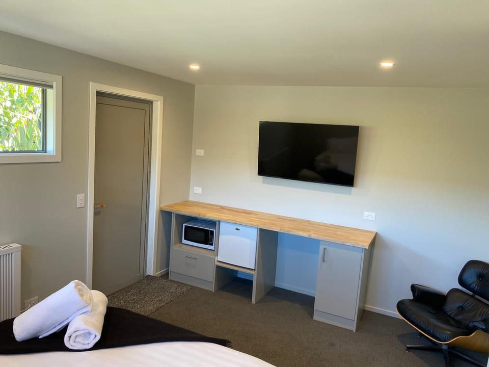 Private Ensuite at the base of Coronet Peak Bed and Breakfast in Queenstown