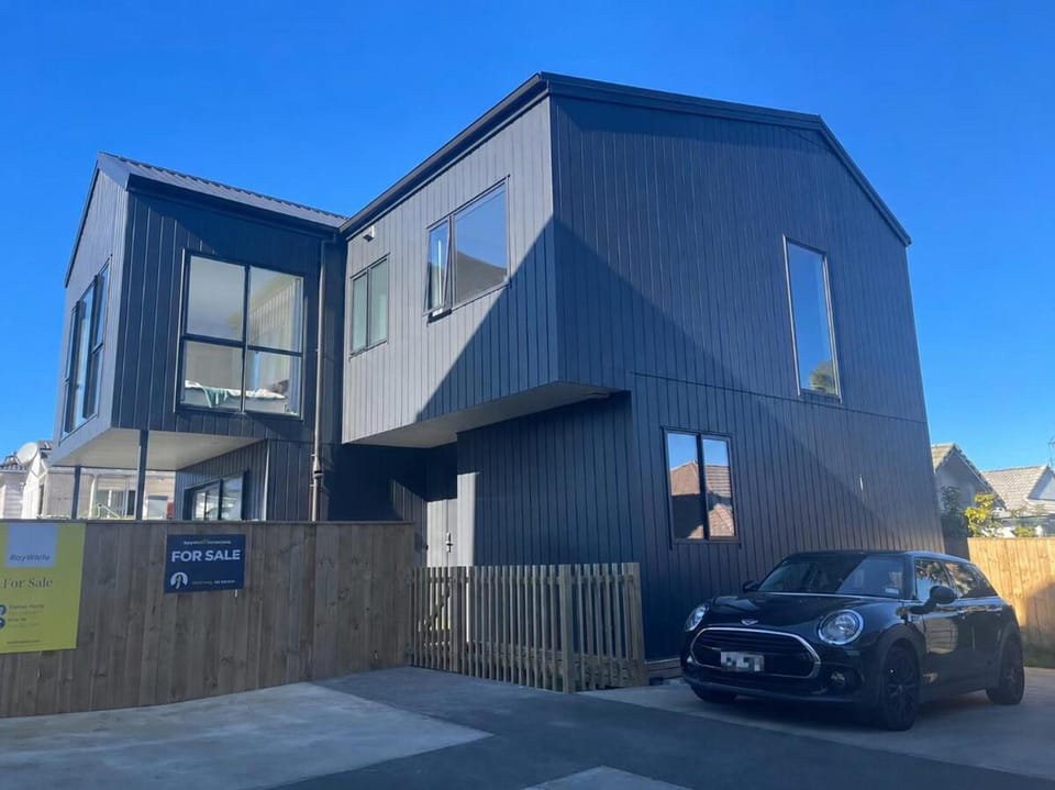 Property building, Parking