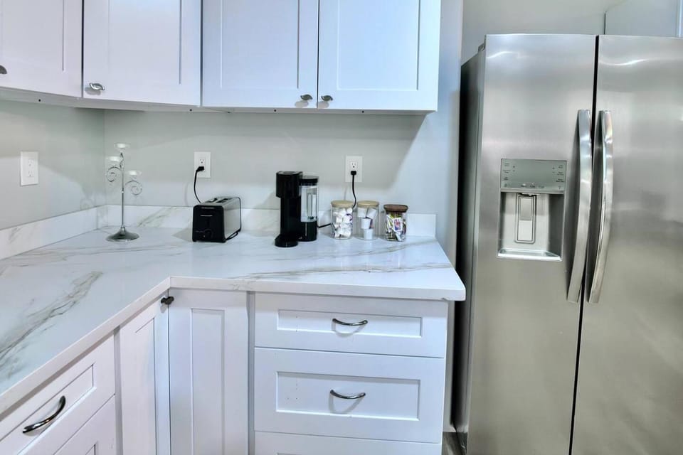 Modern 4BR Easy Access to Top Attractions House in New Orleans
