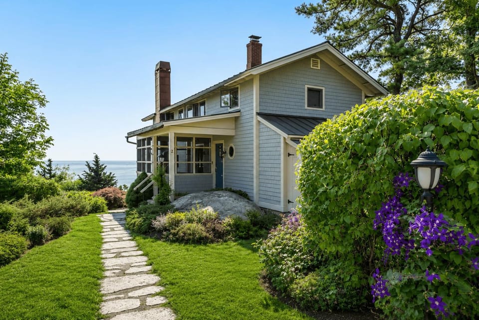 Property building, Facade/entrance, Day, Natural landscape, Garden, View (from property/room), Sea view