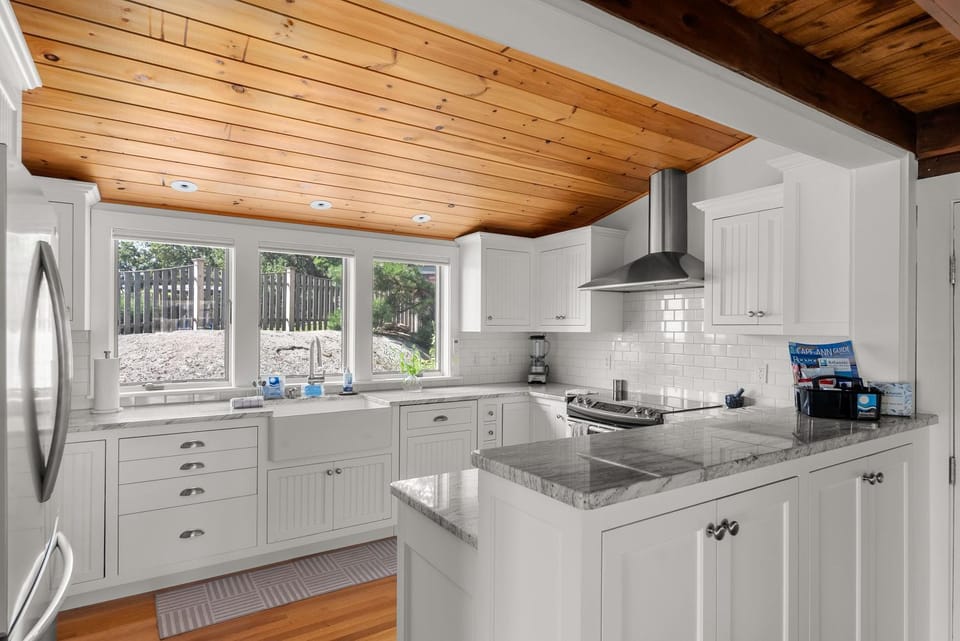 Day, Kitchen or kitchenette, furniture, kitchen