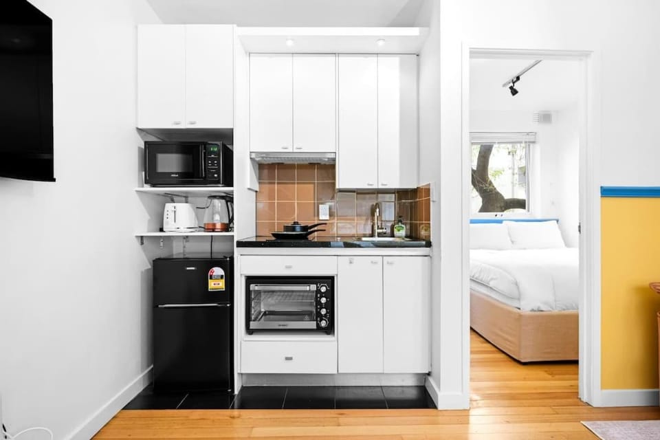 Charming St Kilda East Retreat with Parking Apartment in Melbourne