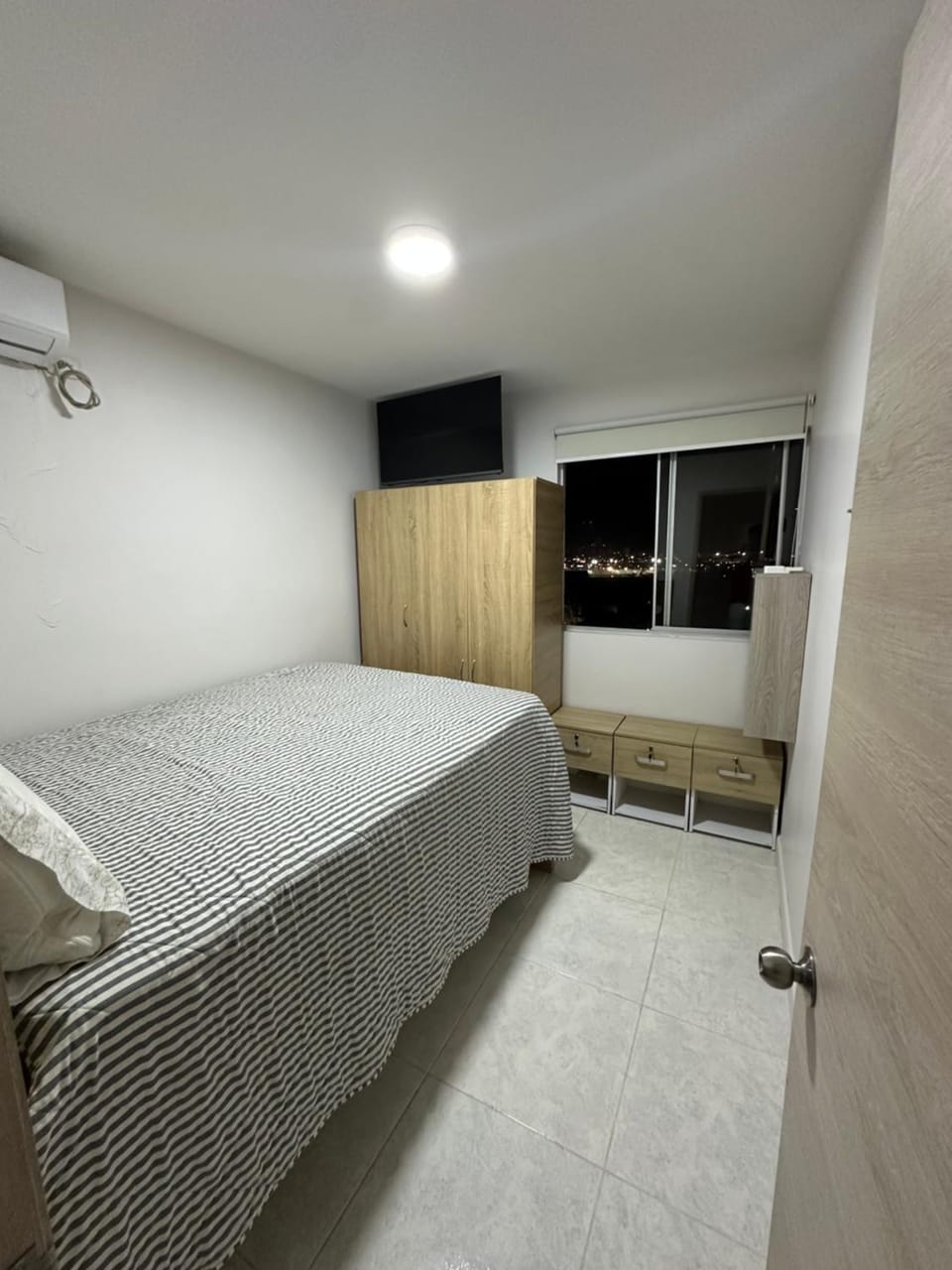 TV and multimedia, Bedroom, wardrobe