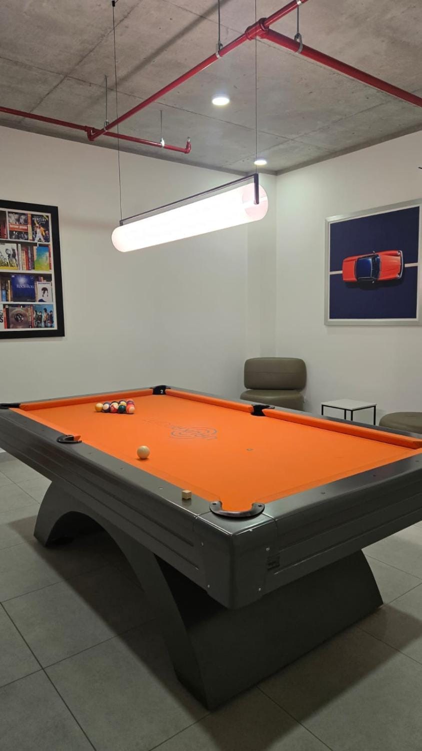 Game Room, Game Room