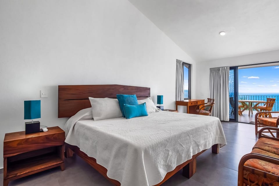 Ocean-view Conchas Chinas 3BR near beaches, dining, nightlife Apartment in Puerto Vallarta
