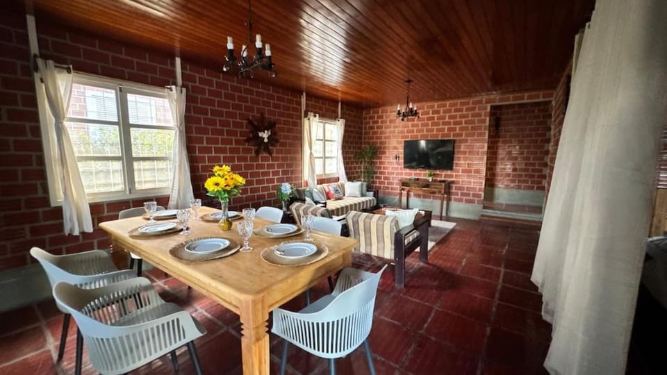 TV and multimedia, Dining area