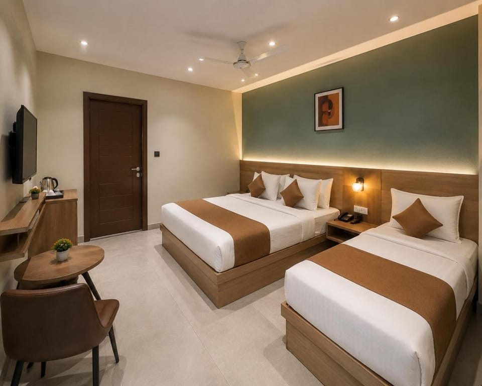 Communal lounge/ TV room, Bed, TV and multimedia, Living room, Photo of the whole room, Seating area, Evening entertainment, Bedroom, air conditioner