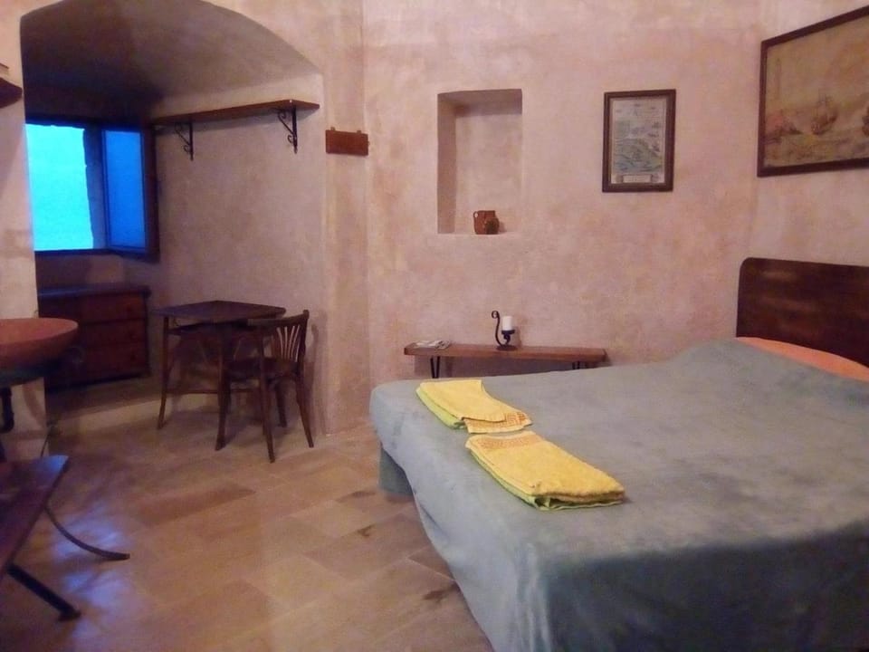 a medioeval tower Apartment in Gallipoli