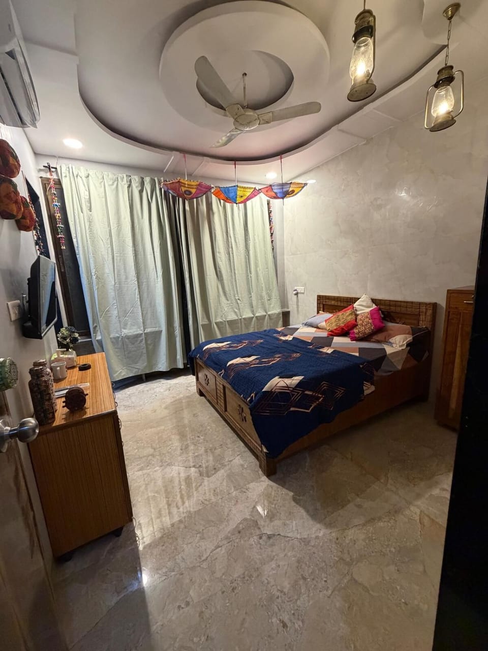 Comfort Cartel - Bollywood Royale Villa in Thane