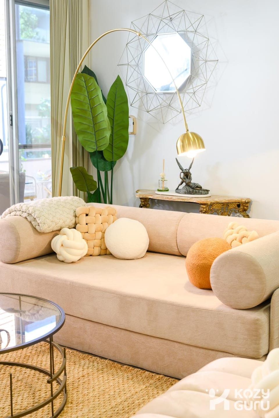 KozyGuru | Parramatta | Prime City Centre Living Apartment in Parramatta