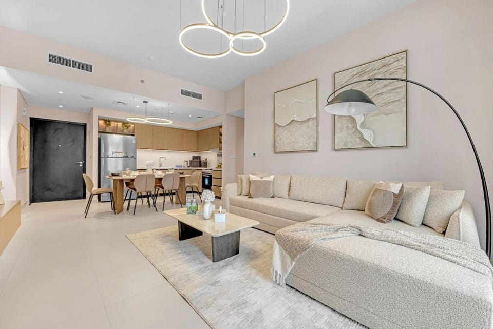 3BR with partial Burj Khalifa views Apartment in Dubai