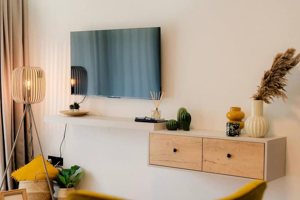 TV and multimedia, Living room