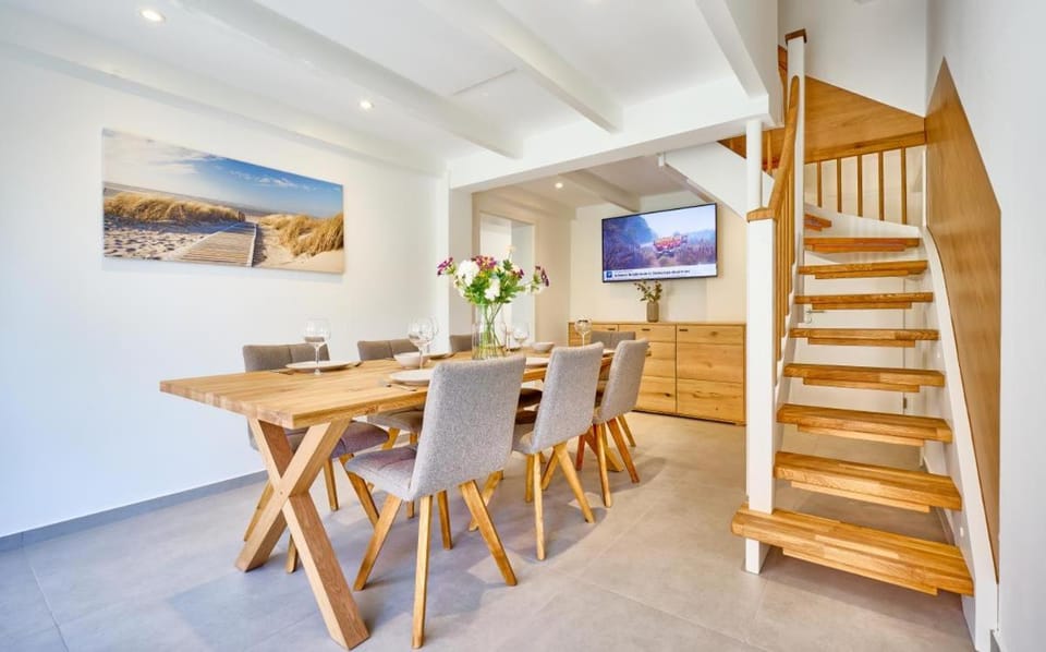 Ferienhaus Am Ringwall 82 in Cuxhaven Duhnen - modernisiert 2026 mit Wallbox House in Cuxhaven
