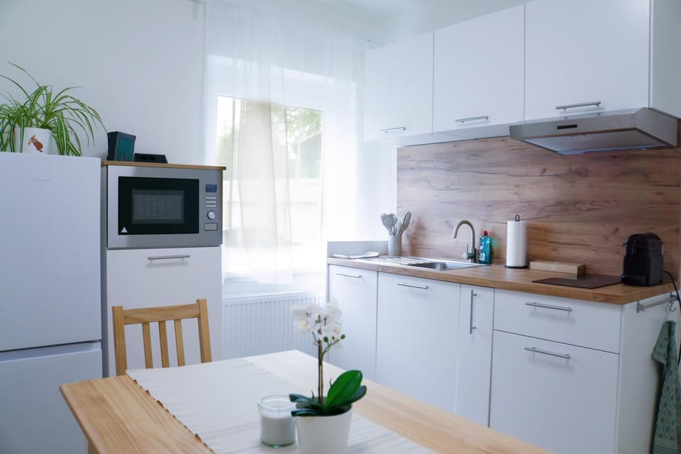 Coffee/tea facilities, Kitchen or kitchenette, dishwasher, pet friendly, stove