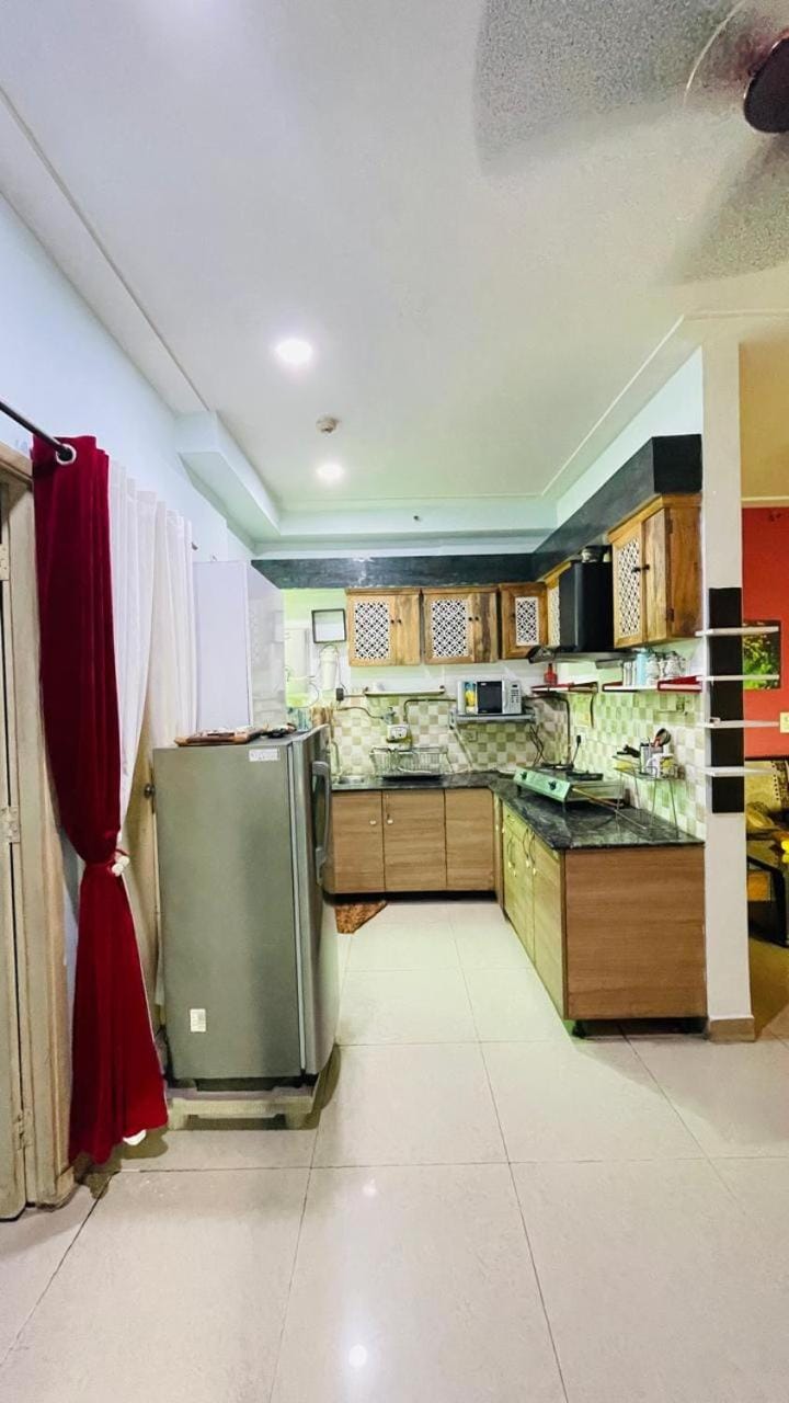 16TH Avenue Gaur City 2 Greater Noida West Apartment in Noida