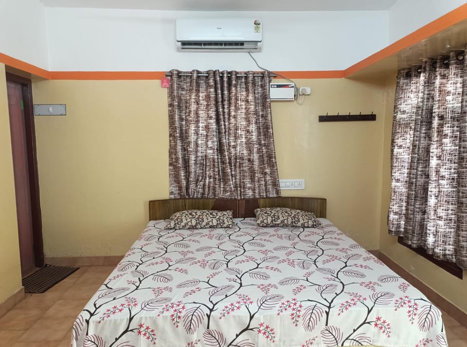 Kutralam Home Stay Family Nest Villa in Tamil Nadu
