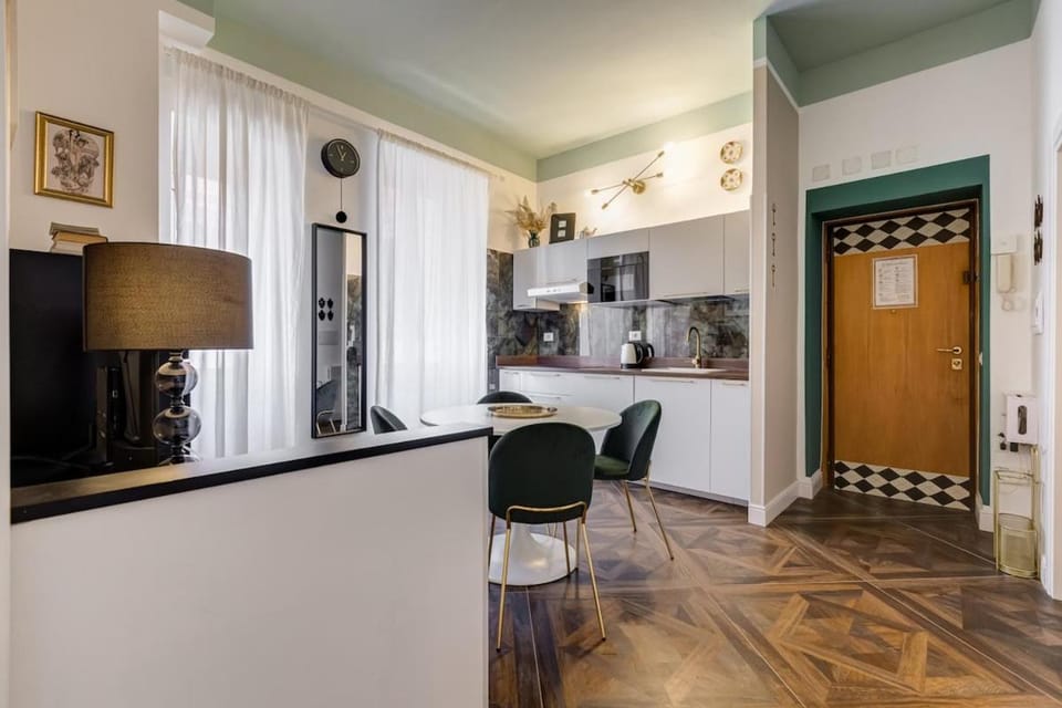 BDC - Madama Dorè, timeless 2BDR at San Giovanni Apartment in Rome