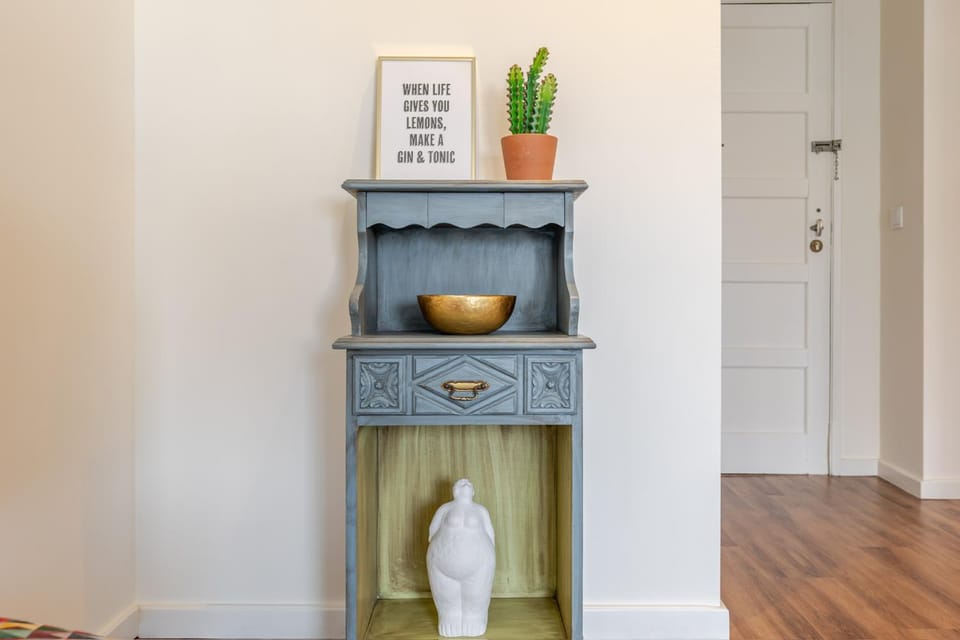 Living room, Decorative detail