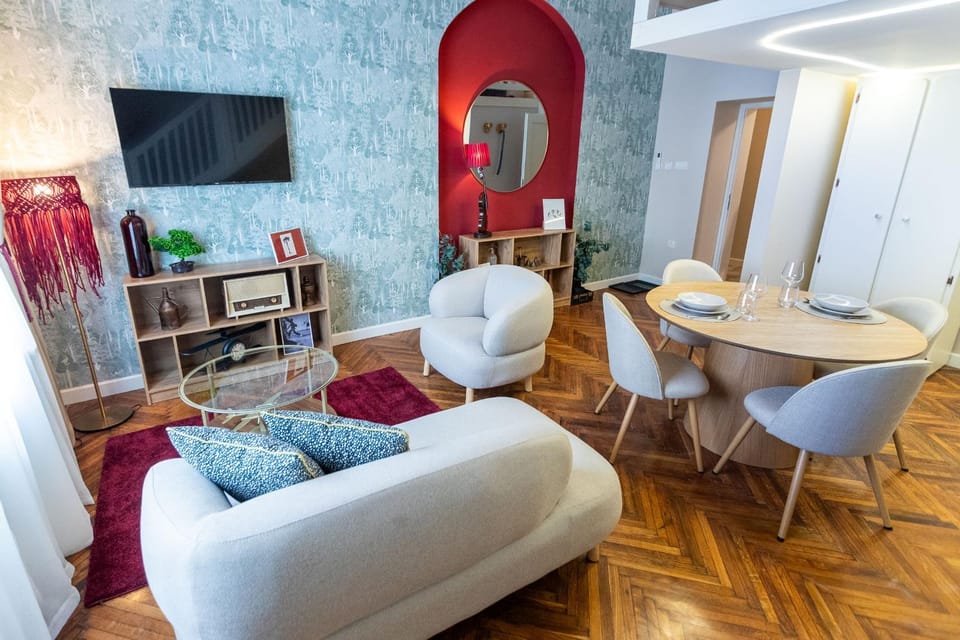 Living room, Seating area