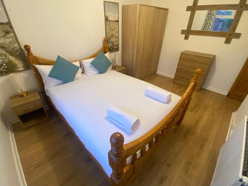 Comfortable 3-Bed Terrace - Manchester Villa in Salford