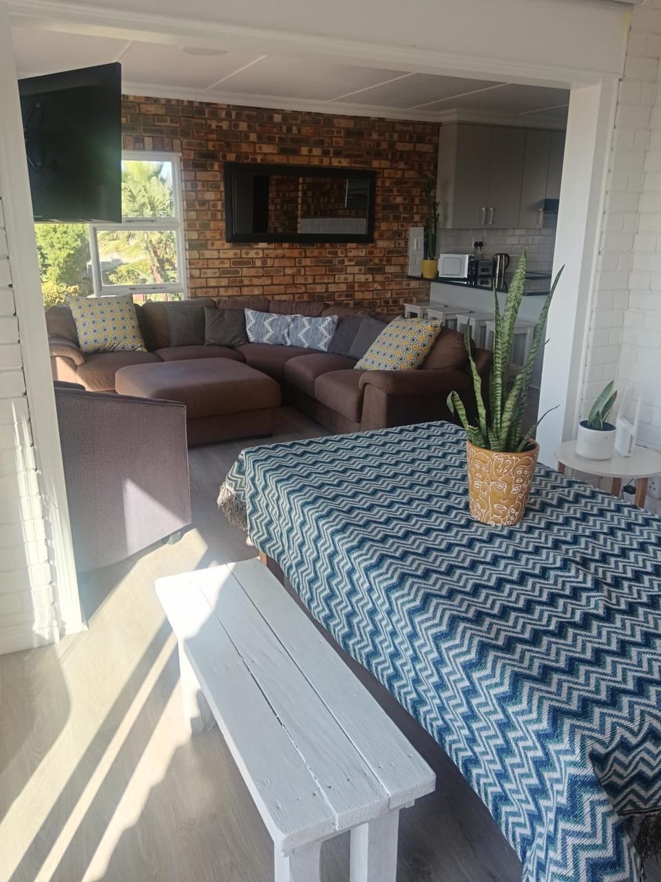Lazy Days Apartments - JBay At Point Apartment in Eastern Cape