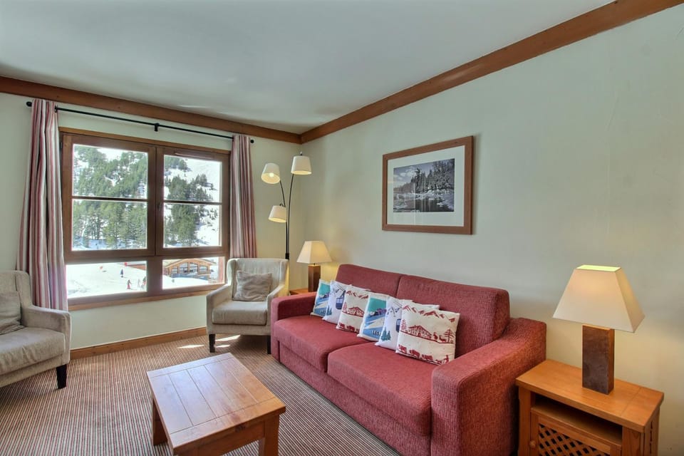 Winter, Living room, Seating area