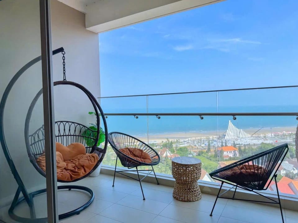 Patio, Day, Natural landscape, View (from property/room), Balcony/Terrace, Living room, Seating area, Sea view