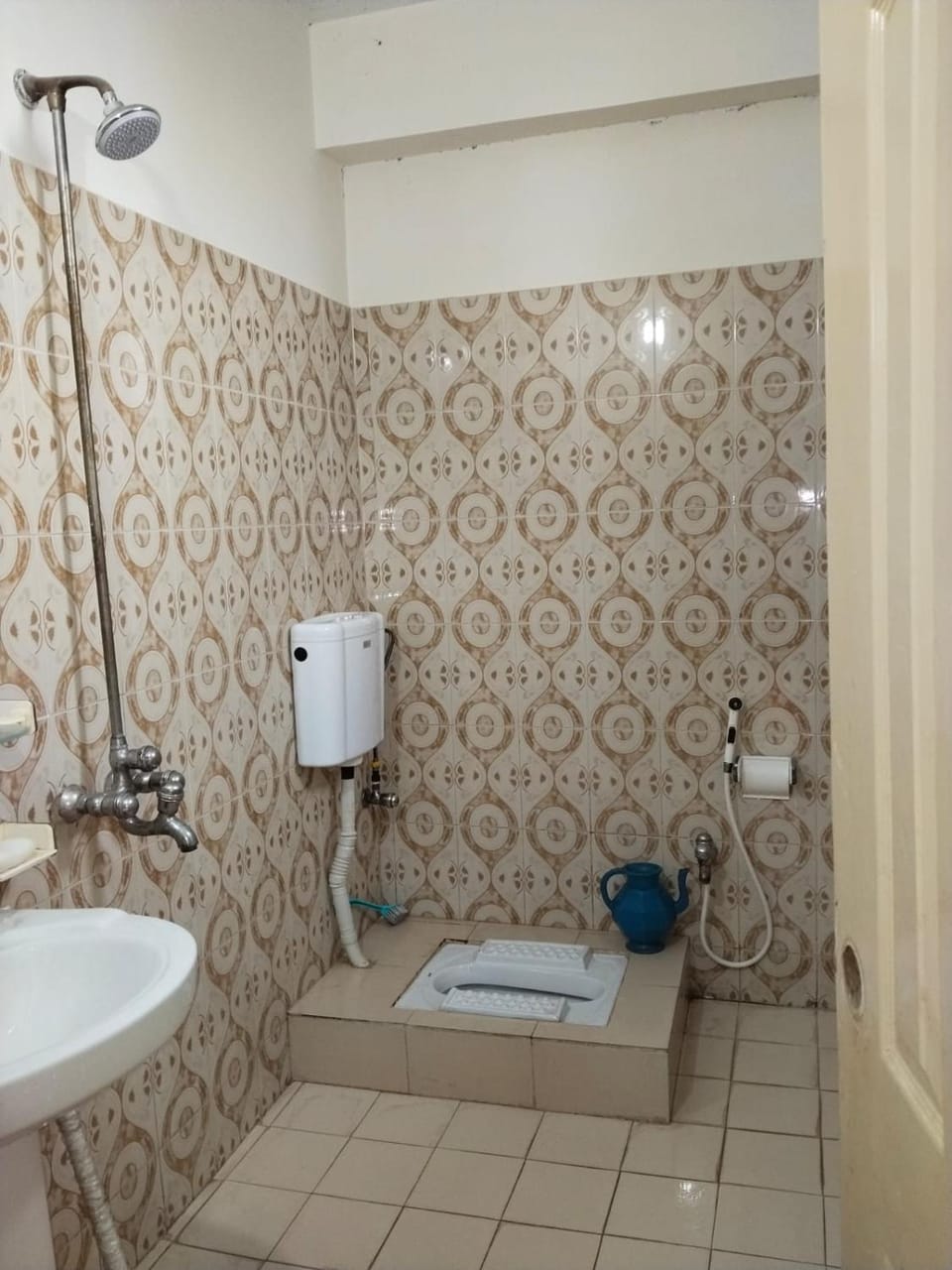 Sardar Heights, apartment 1, first floor Apartment in Punjab