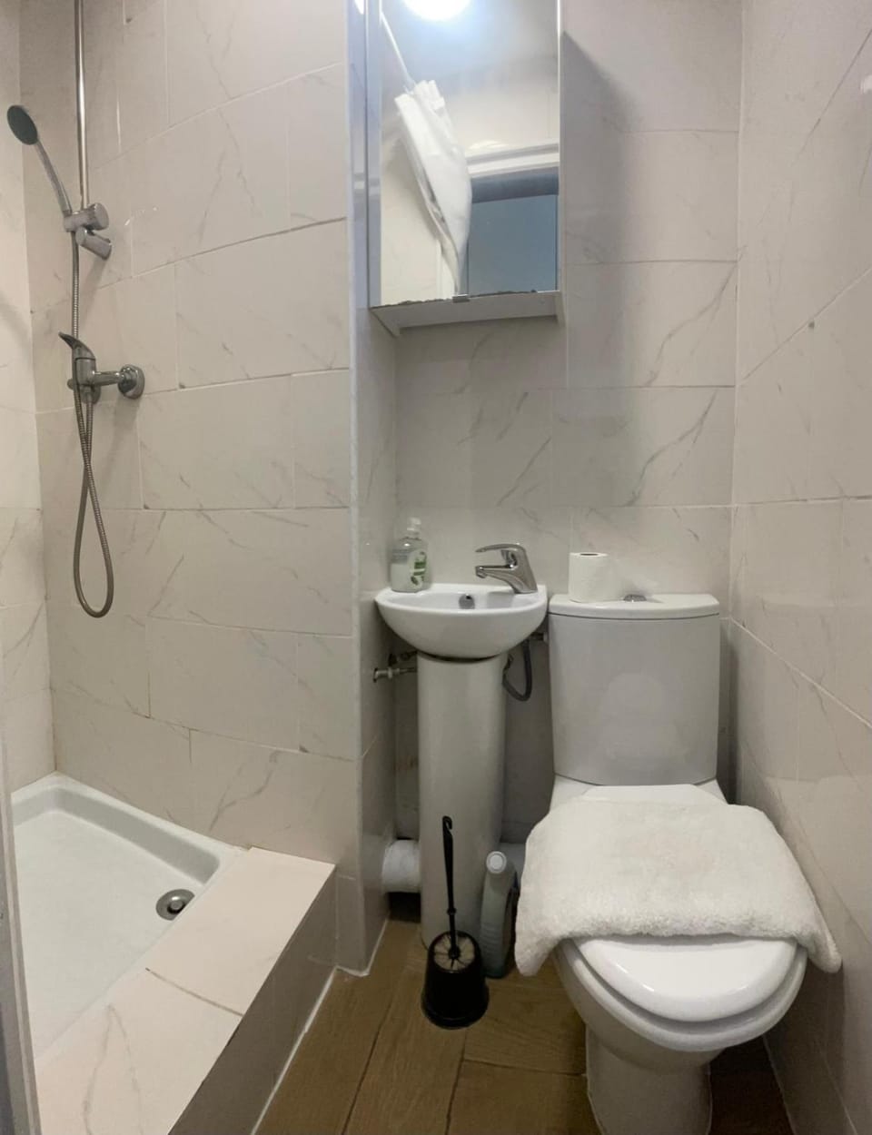 Appartement 5 personnes Apartment in Courbevoie