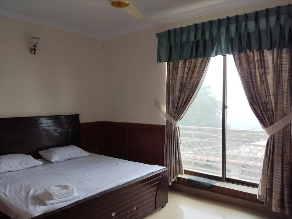 Sardar Heights, Apartment 2, First floor Apartment in Punjab