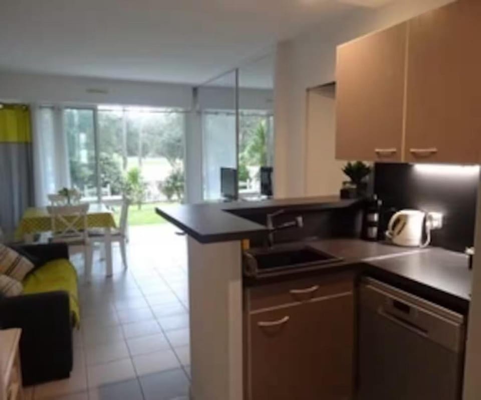 Bel appartement, vue sur golf et piscine,à 2 pas de la plage Apartment in Moliets-et-Maa
