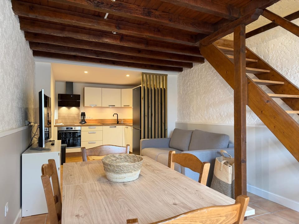 Property building, Living room