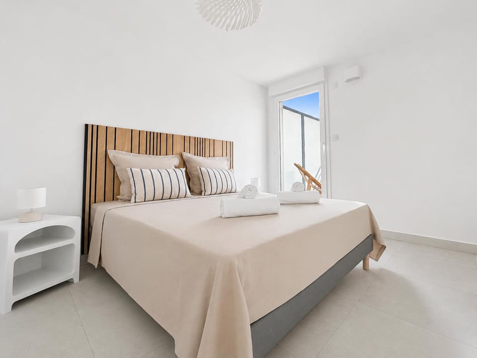 Élégant T2 avec piscine & balcon panoramique Apartment in Roquebrune-Cap-Martin