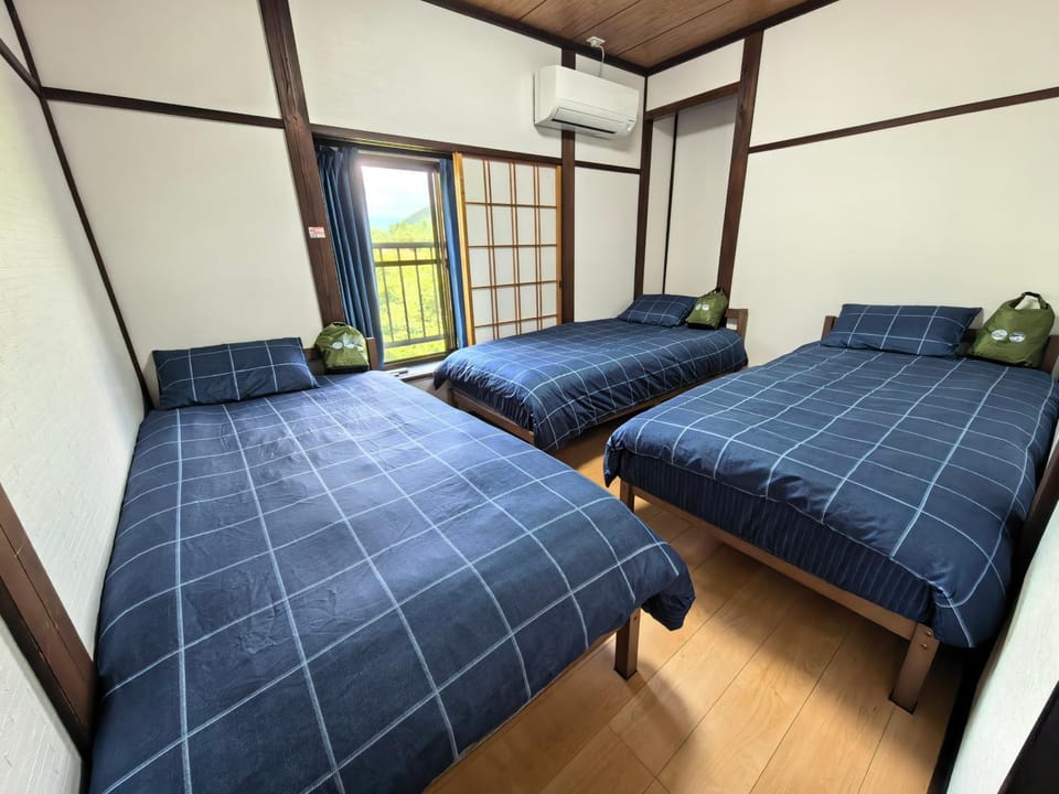 surf57山ノ内 志賀高原と湯田中温泉の拠点 ペット可の庭付き 貸切ヴィラ Villa in Shimotakai District