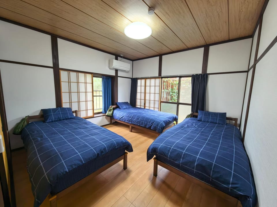 surf57山ノ内 志賀高原と湯田中温泉の拠点 ペット可の庭付き 貸切ヴィラ Villa in Shimotakai District