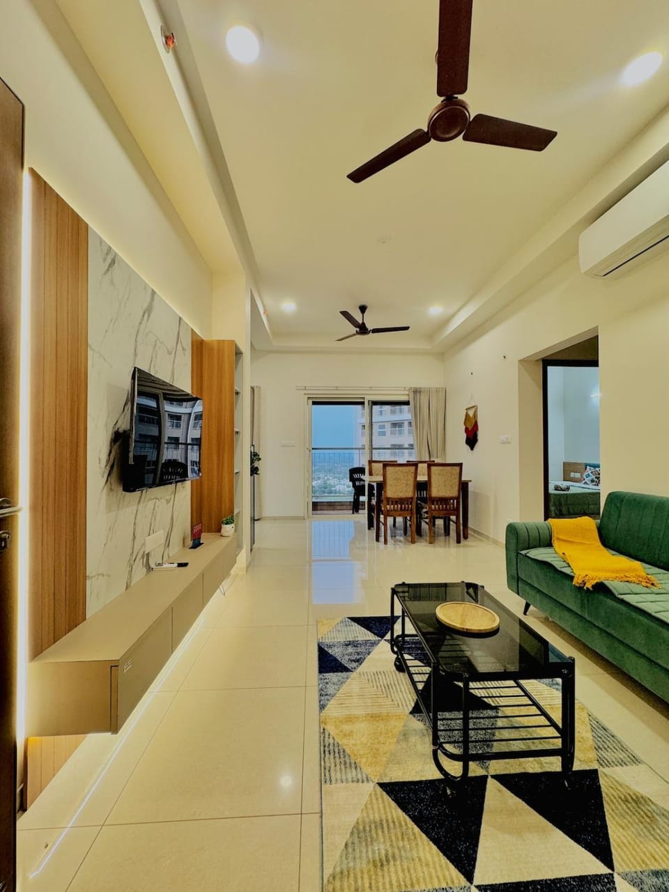 Corporate stay -2 BHK -TV -Wi-fi Apartment in Gujarat