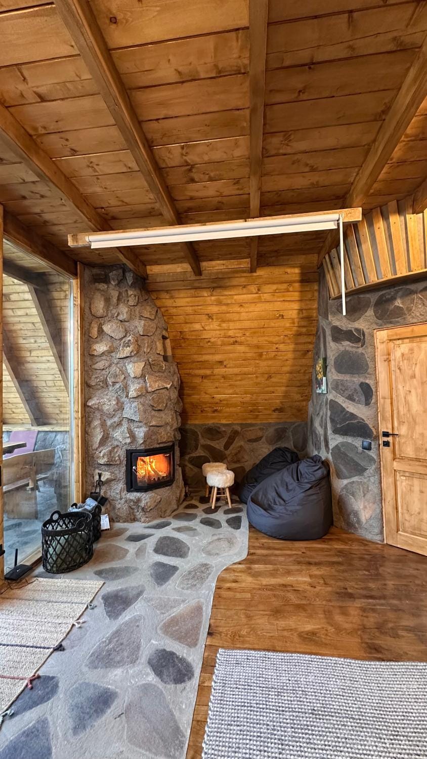 Cabana PinZ Chalet in Cluj County