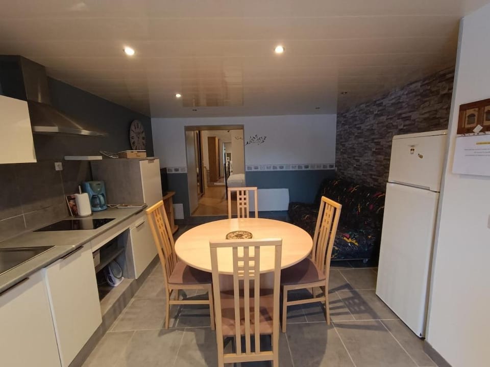 Appartement meublé 36 m2 entièrement rénové Apartment in Vosges