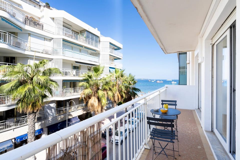 Bird's eye view, View (from property/room), Balcony/Terrace, Seating area, Dining area, City view, Sea view