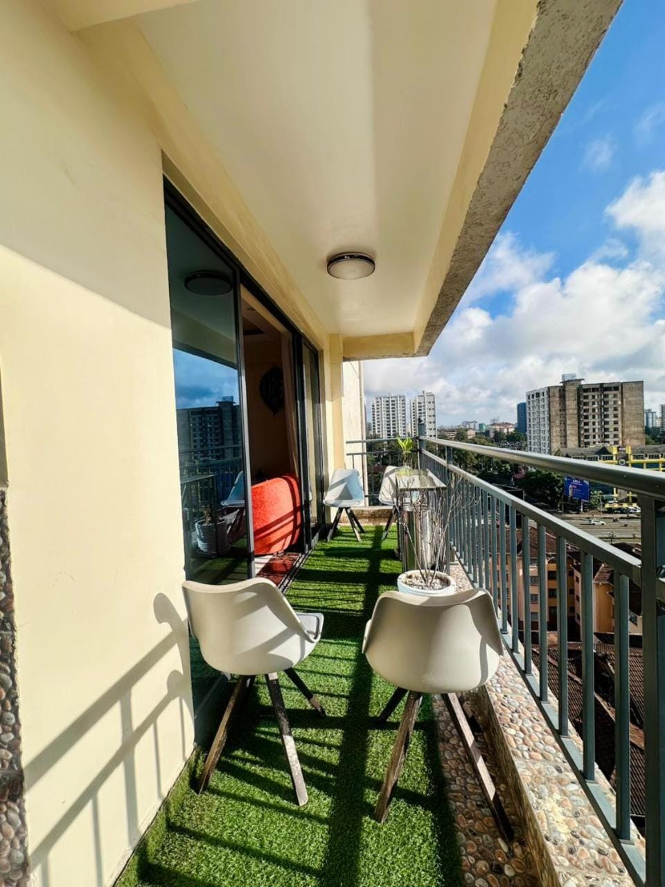 Ensuite 2BR Kilimani, Nairobi, Ngong Rd Apartment in Nairobi County