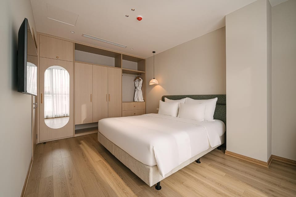 Communal lounge/ TV room, Bed, TV and multimedia, Photo of the whole room, Bedroom, wardrobe, air conditioner