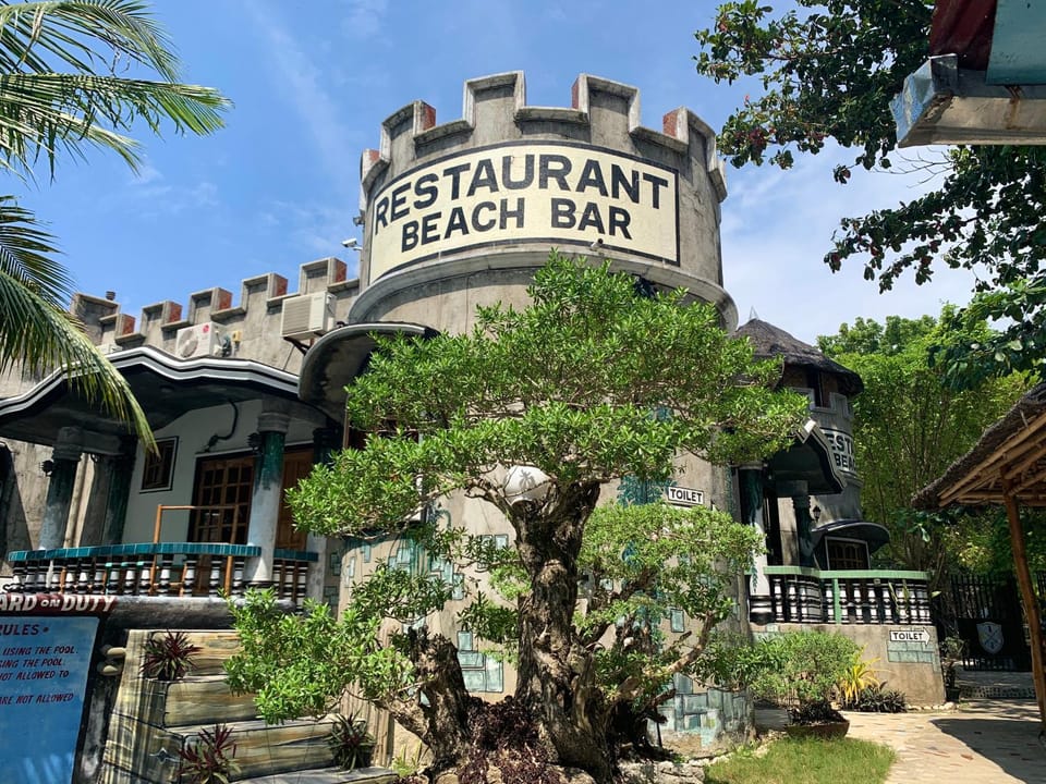 Old Castle Bed and Breakfast in Central Visayas