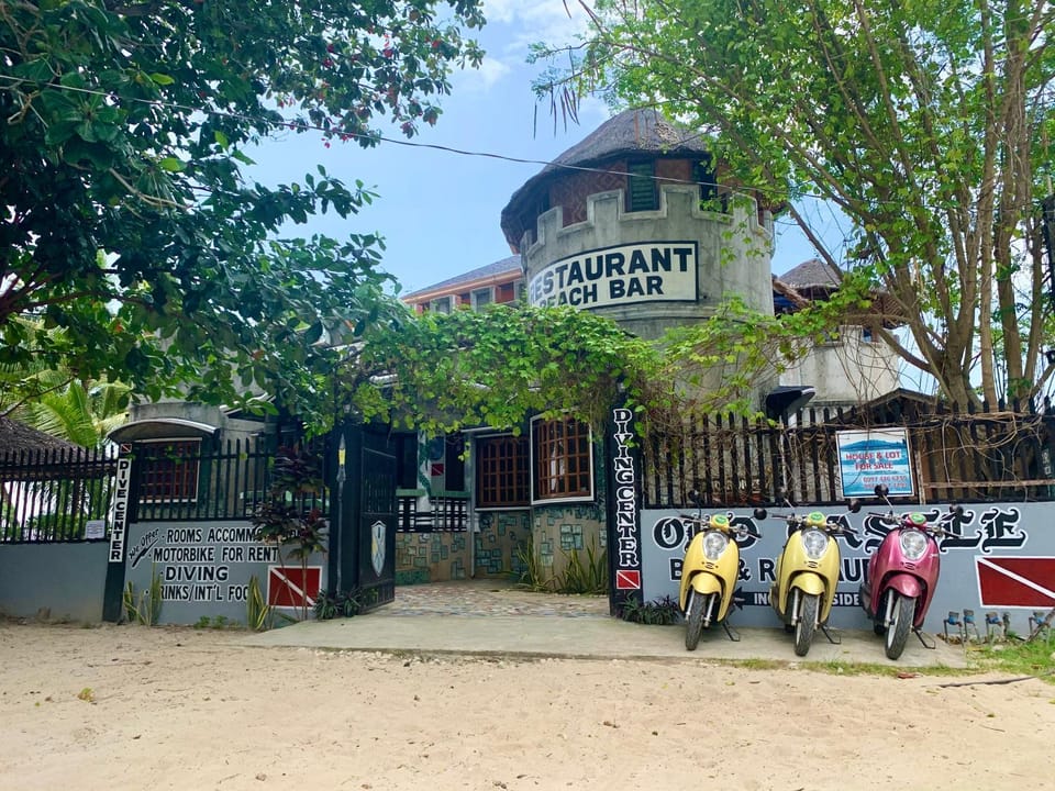 Old Castle Bed and Breakfast in Central Visayas