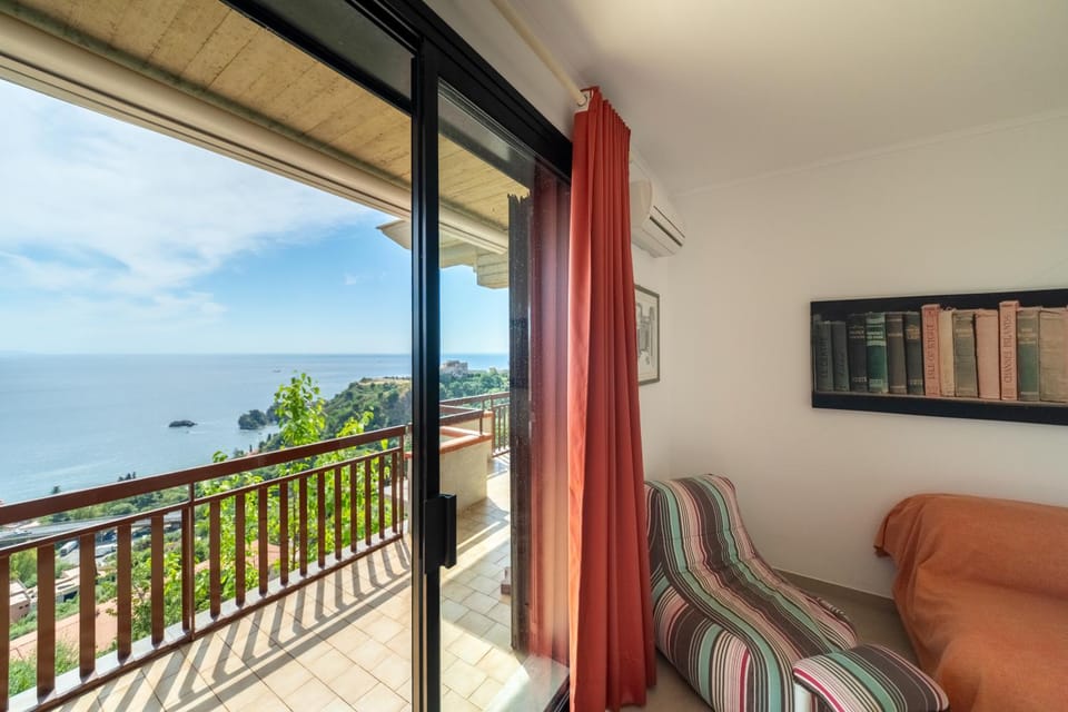 The Horizon Taormina Apartment in Taormina